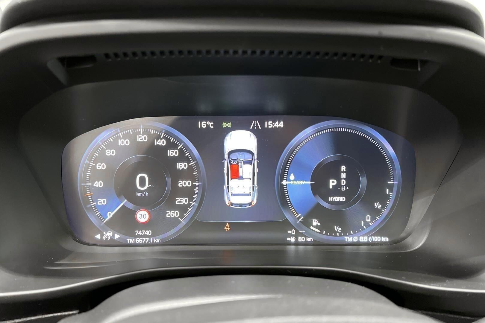 Volvo XC40 iso kuva 14