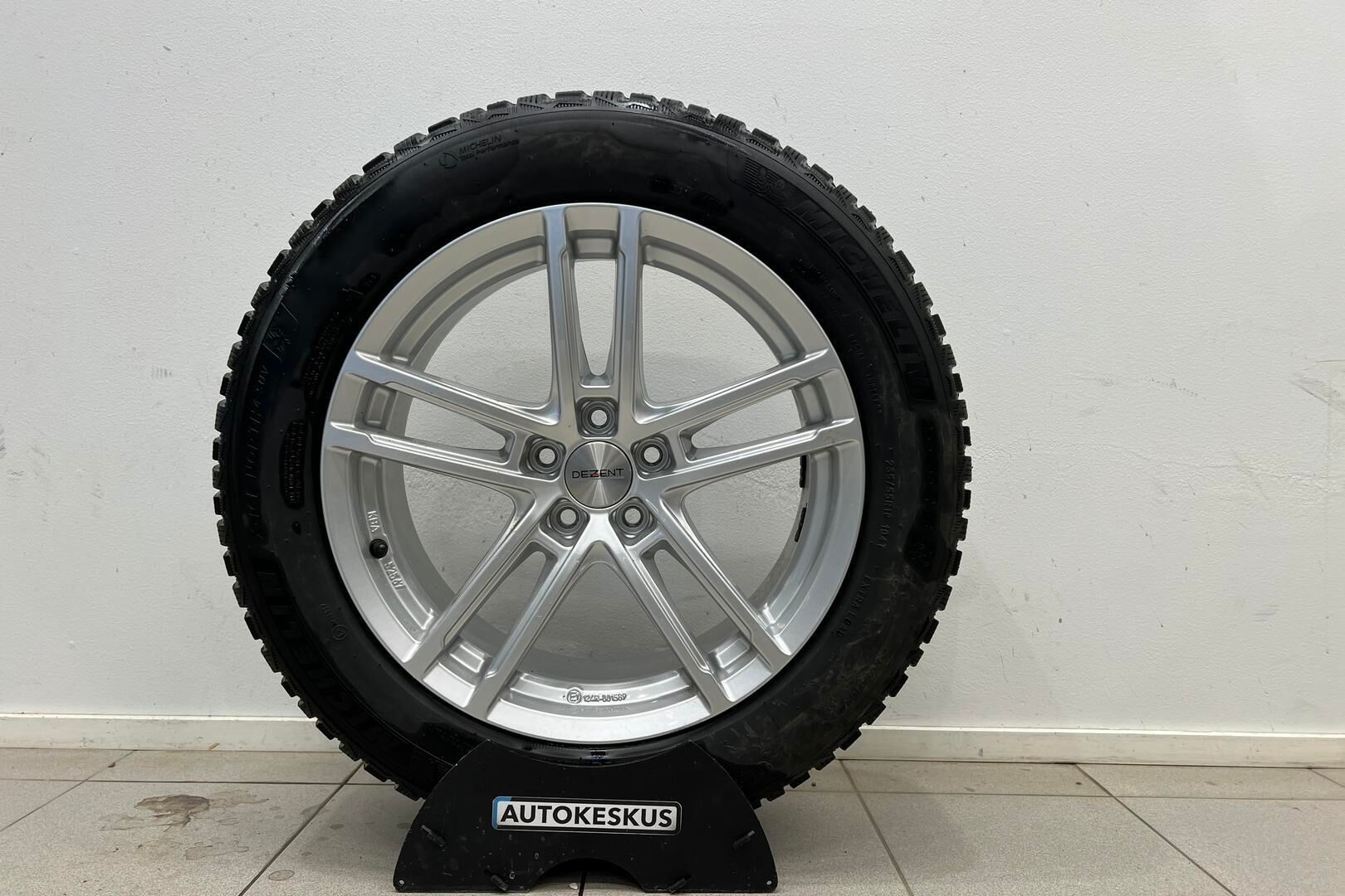 Volvo XC40 iso kuva 31