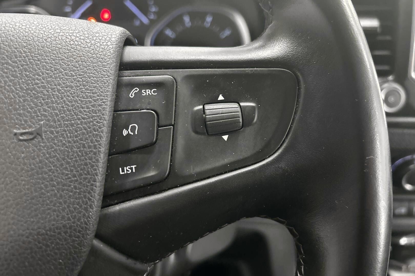 Opel Vivaro iso kuva 16