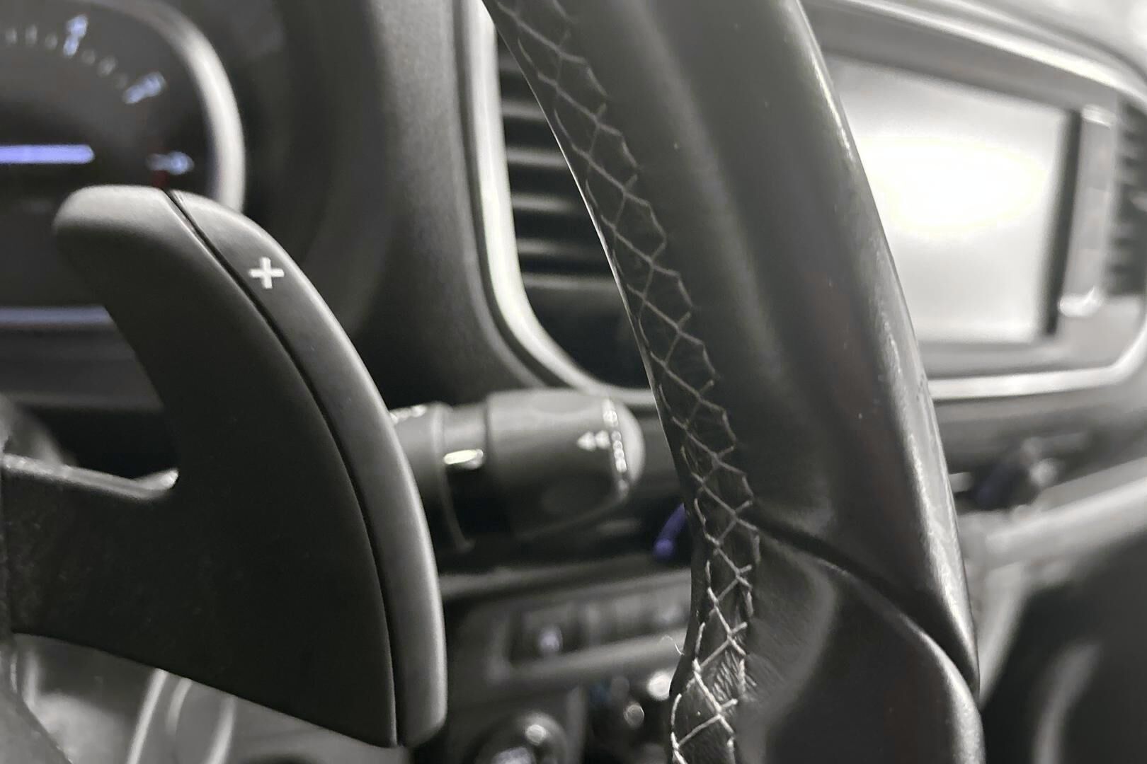 Opel Vivaro iso kuva 23