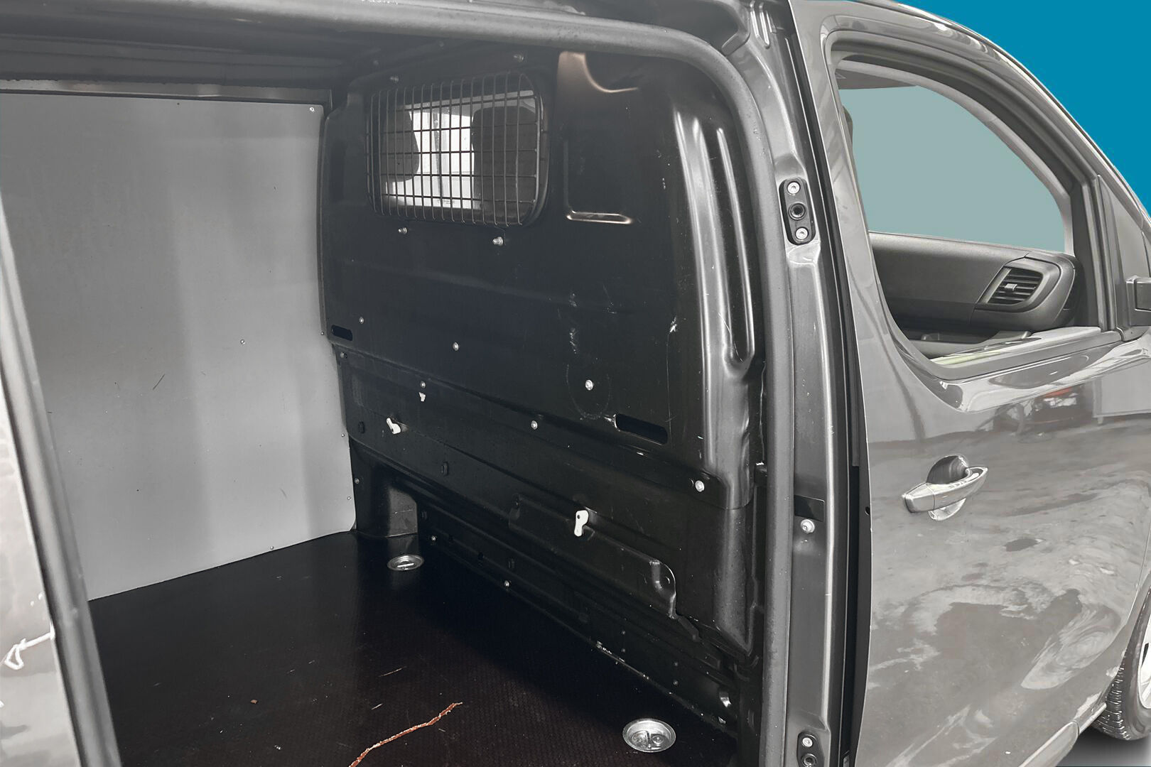 Opel Vivaro iso kuva 36