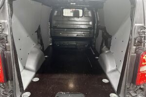 Opel Vivaro esikatselu 41