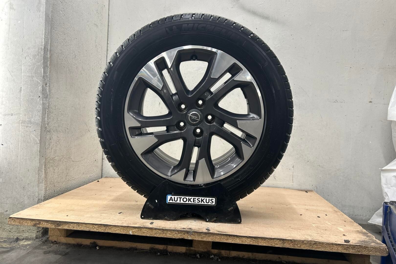 Opel Vivaro iso kuva 42