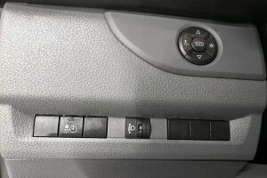 Opel Vivaro esikatselu 53