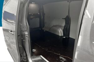 Opel Vivaro esikatselu 56