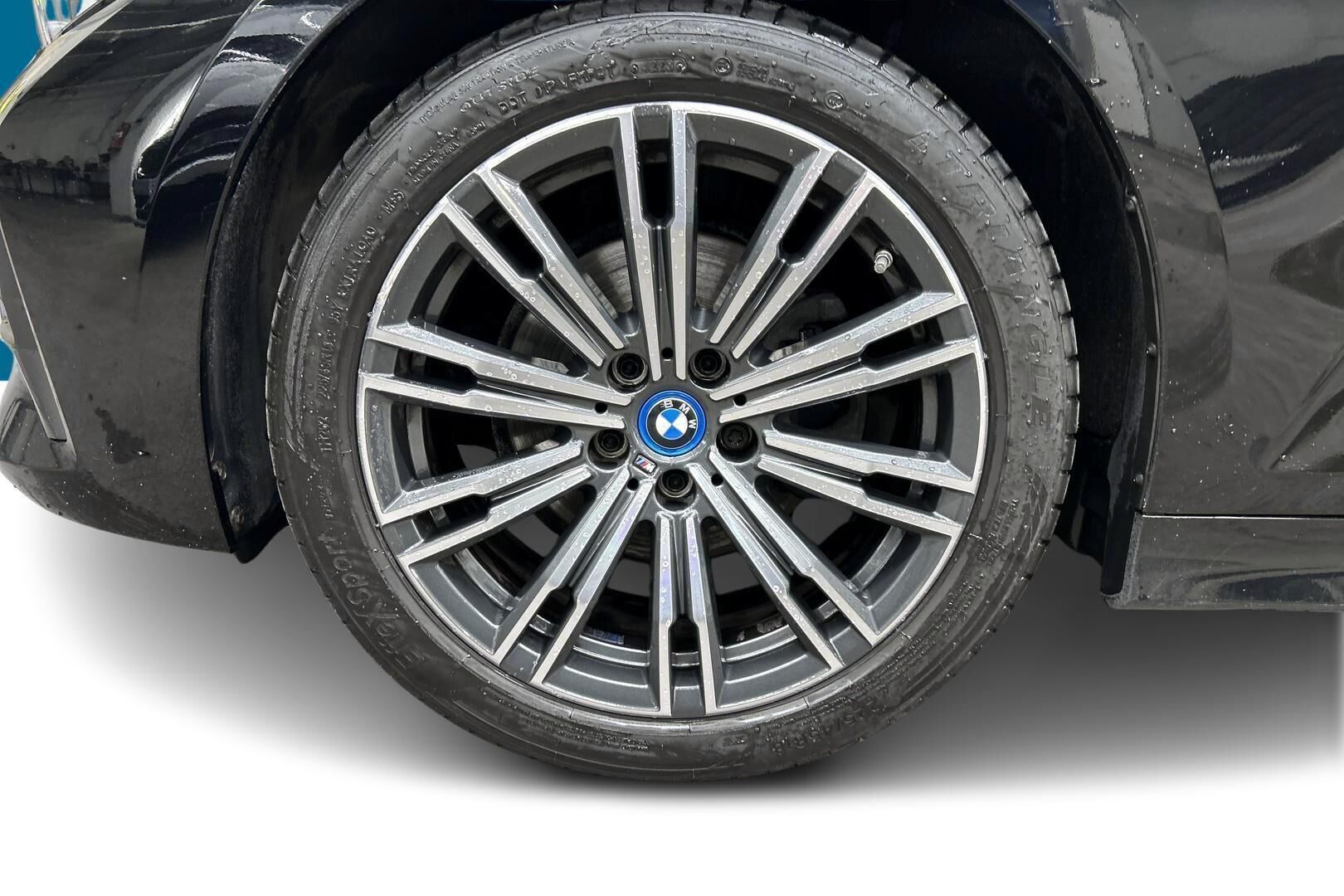 BMW 3-sarja iso kuva 23