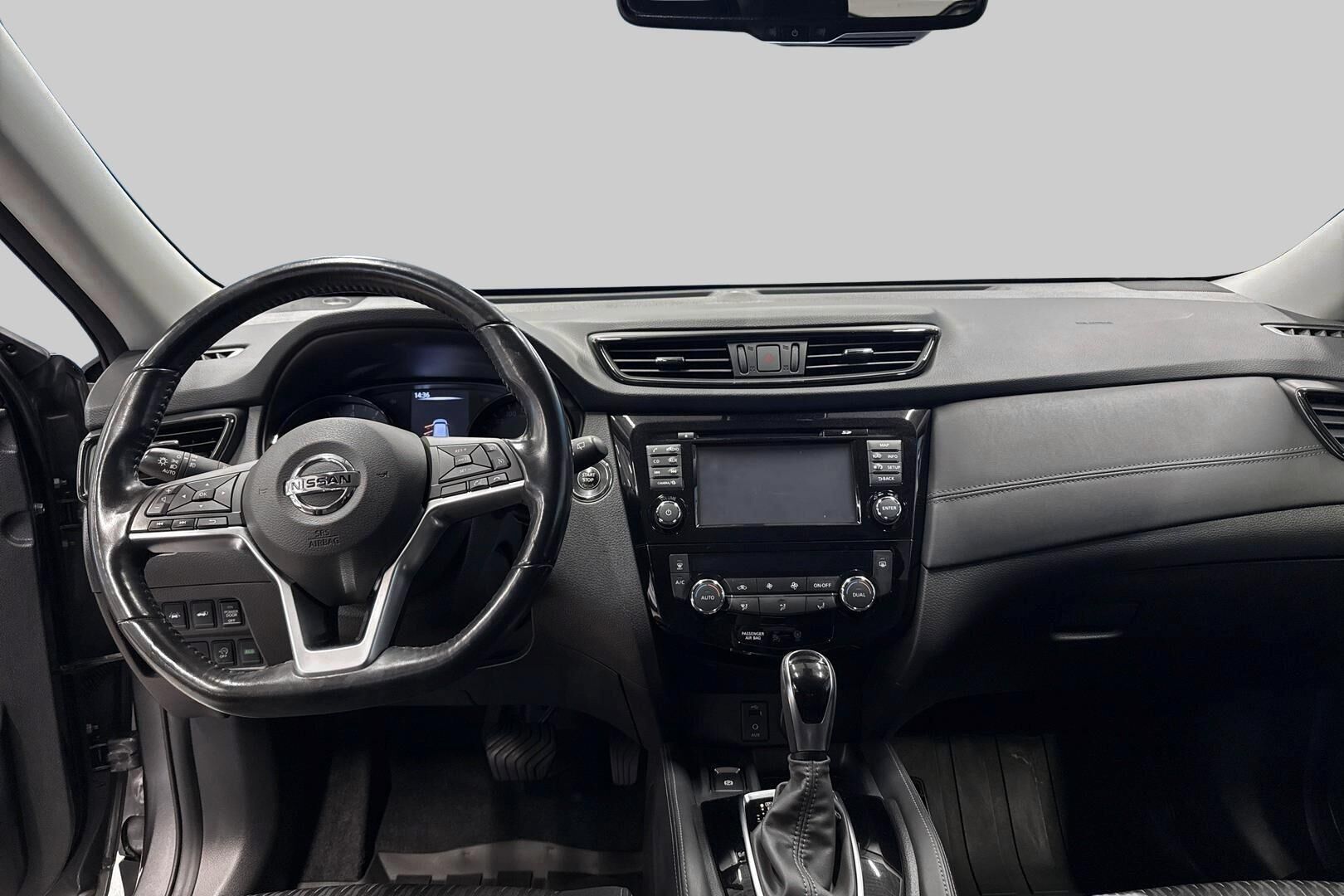 Nissan X-Trail iso kuva 10