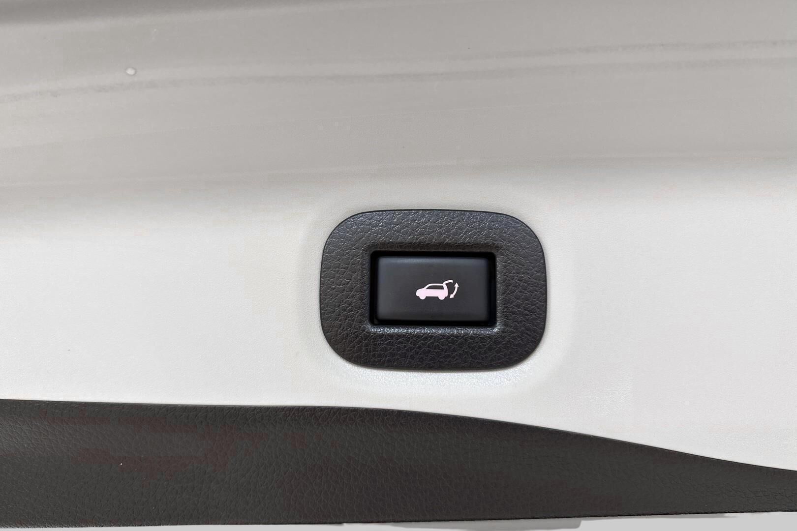 Nissan X-Trail iso kuva 15