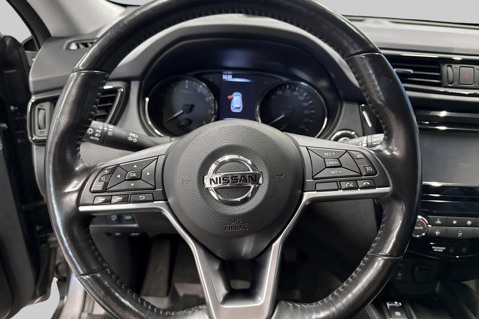 Nissan X-Trail iso kuva 20