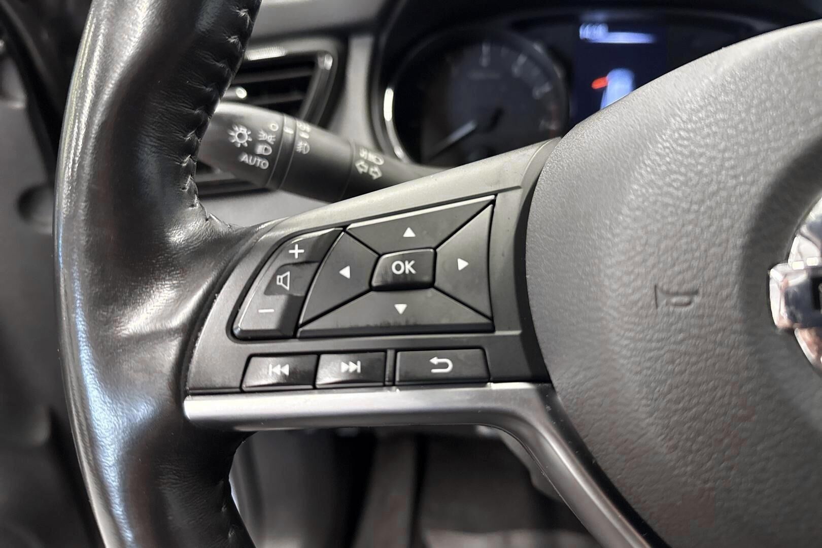 Nissan X-Trail iso kuva 21