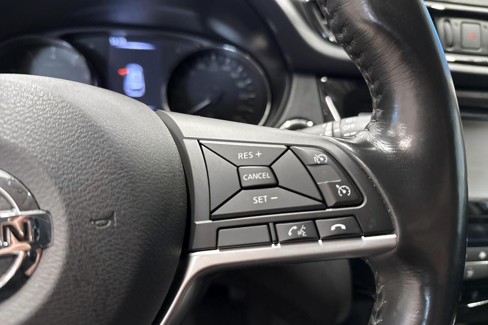Nissan X-Trail iso kuva 22