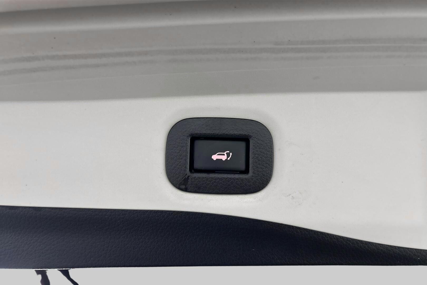 Nissan X-Trail iso kuva 13