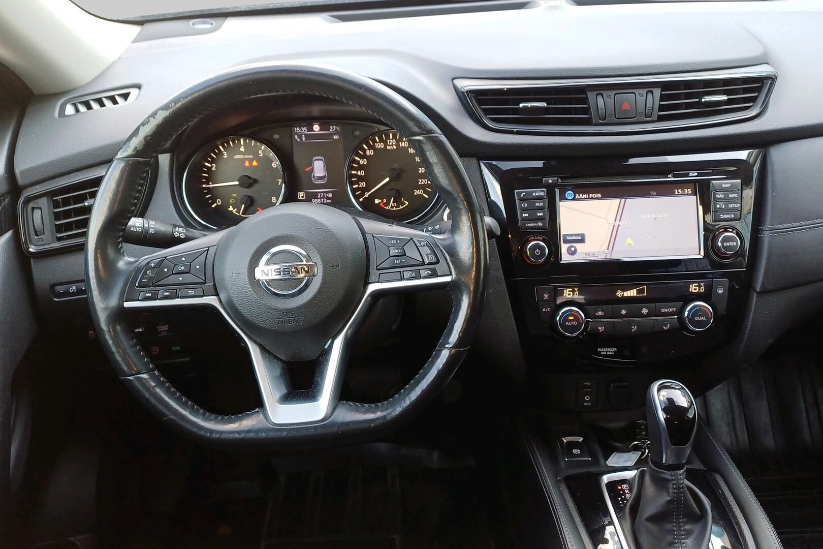 Nissan X-Trail iso kuva 2