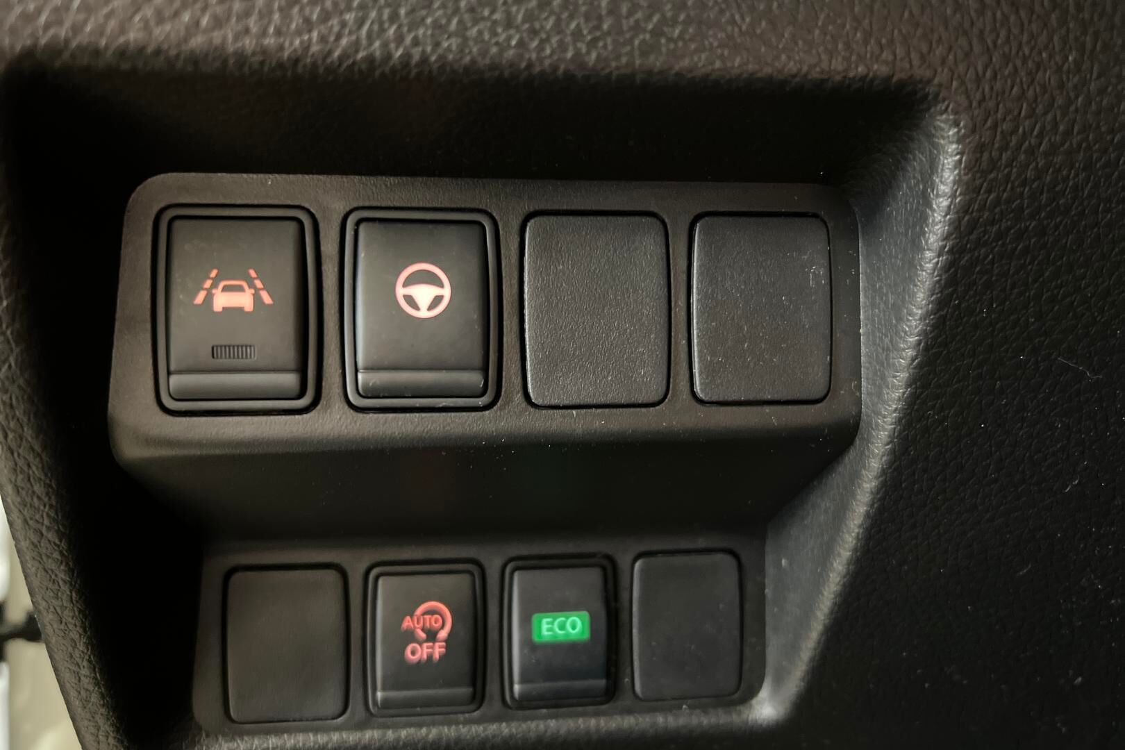 Nissan Qashqai iso kuva 14