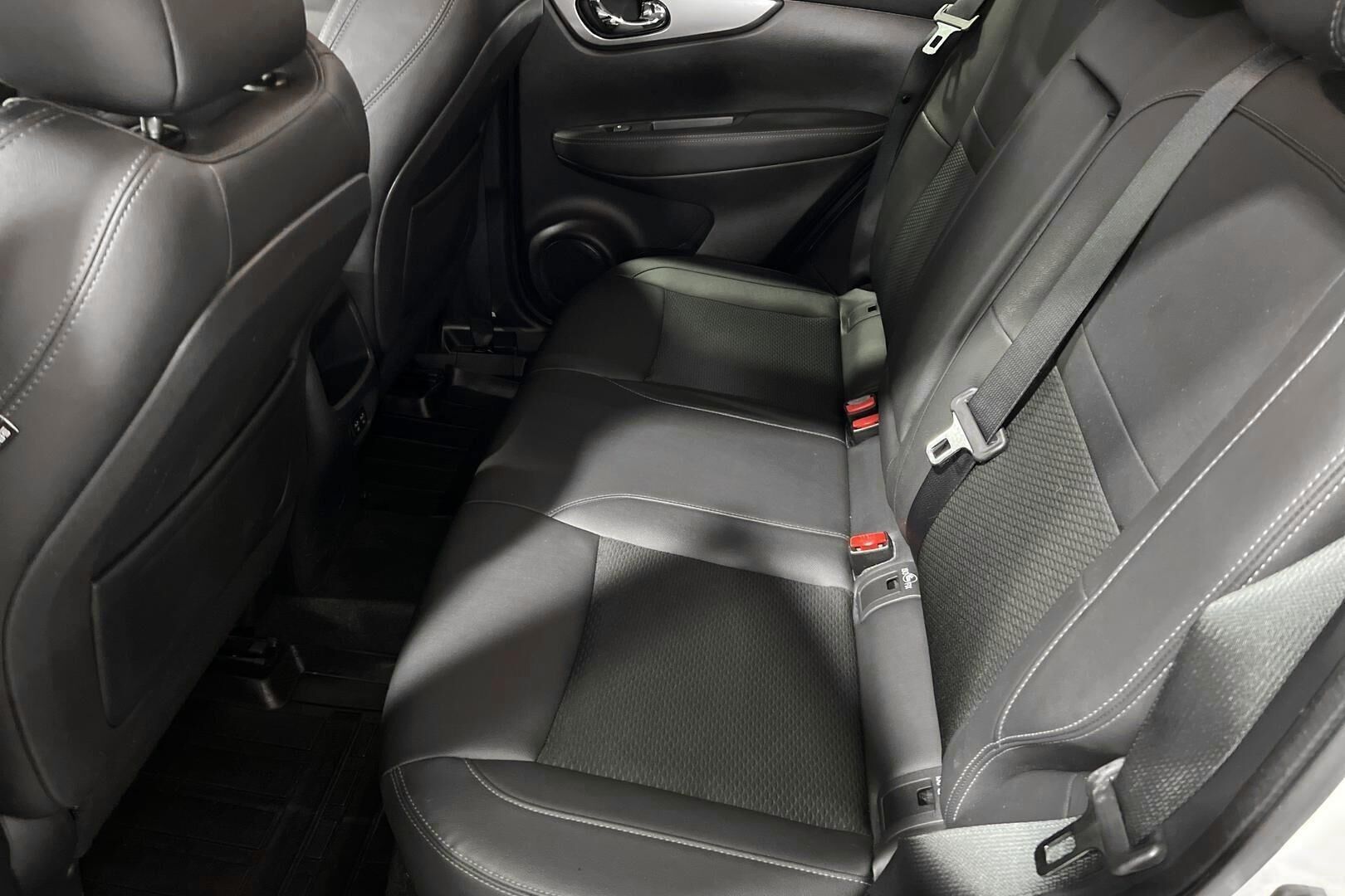 Nissan Qashqai iso kuva 9