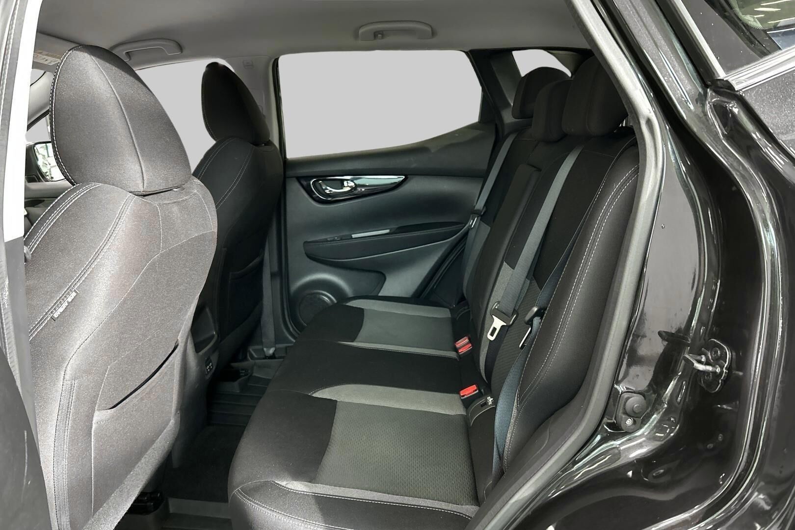 Nissan Qashqai iso kuva 10