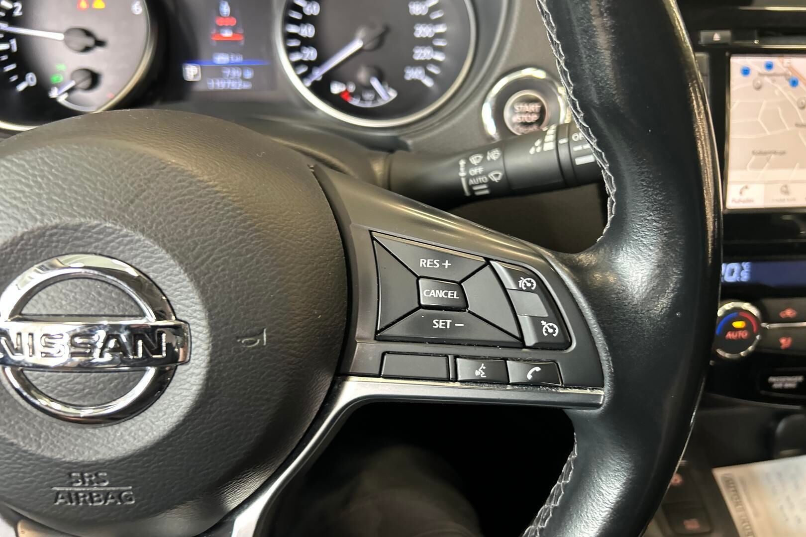 Nissan Qashqai iso kuva 15