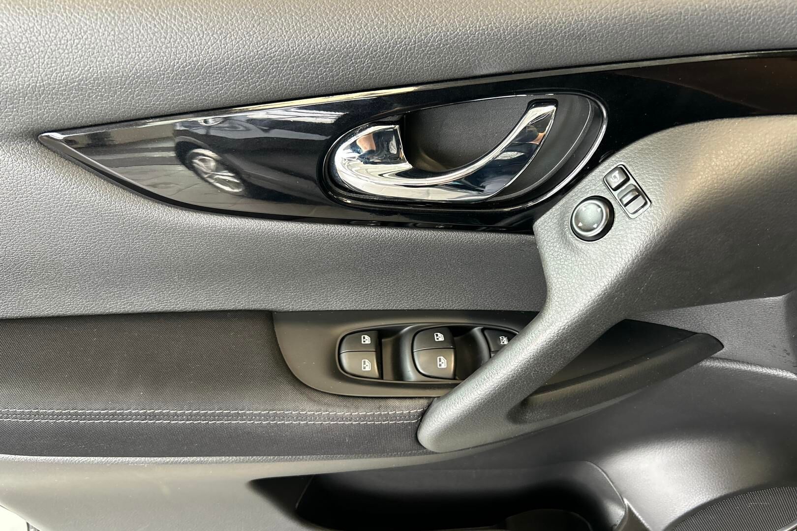 Nissan Qashqai iso kuva 19