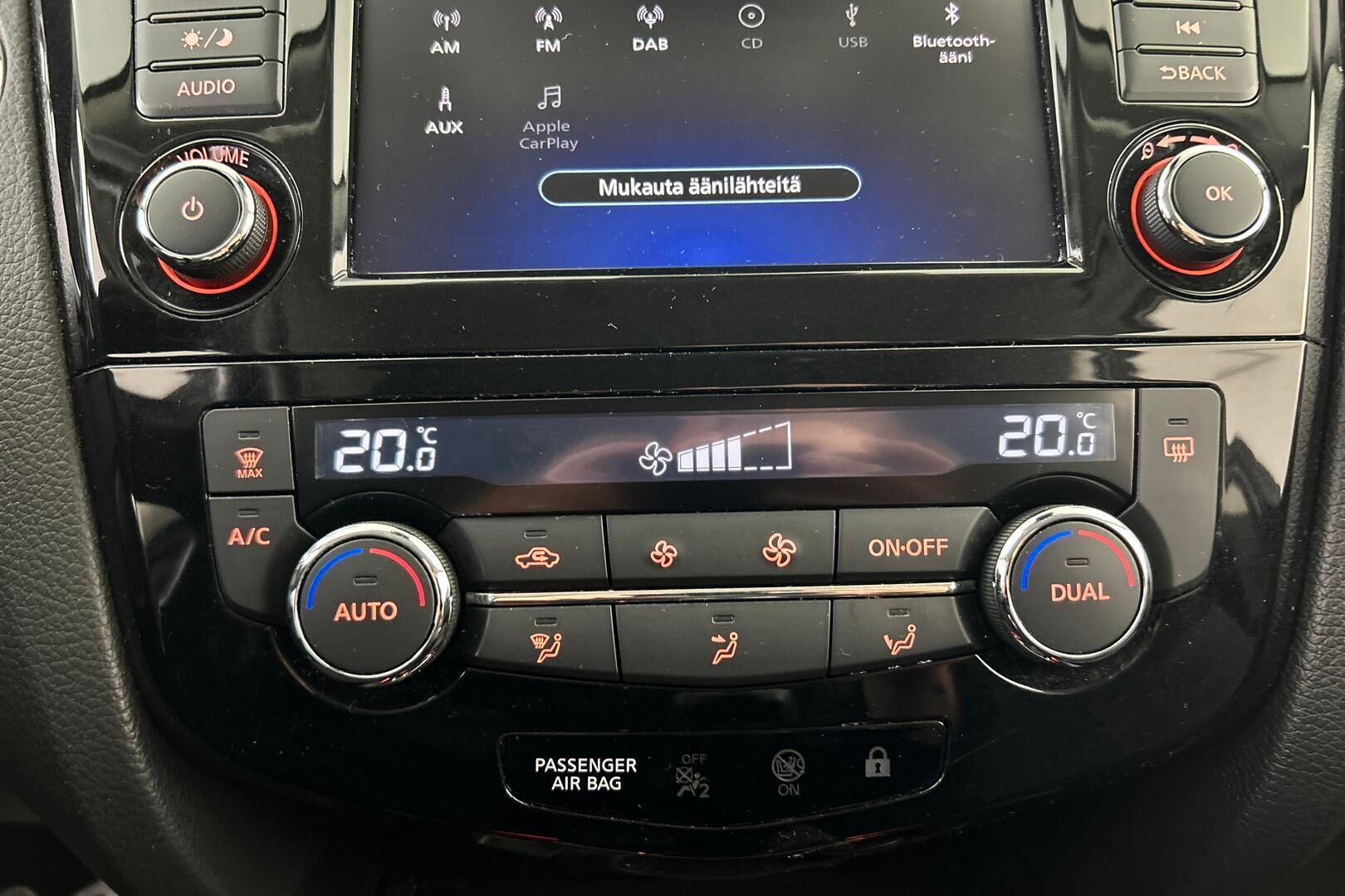 Nissan Qashqai iso kuva 16