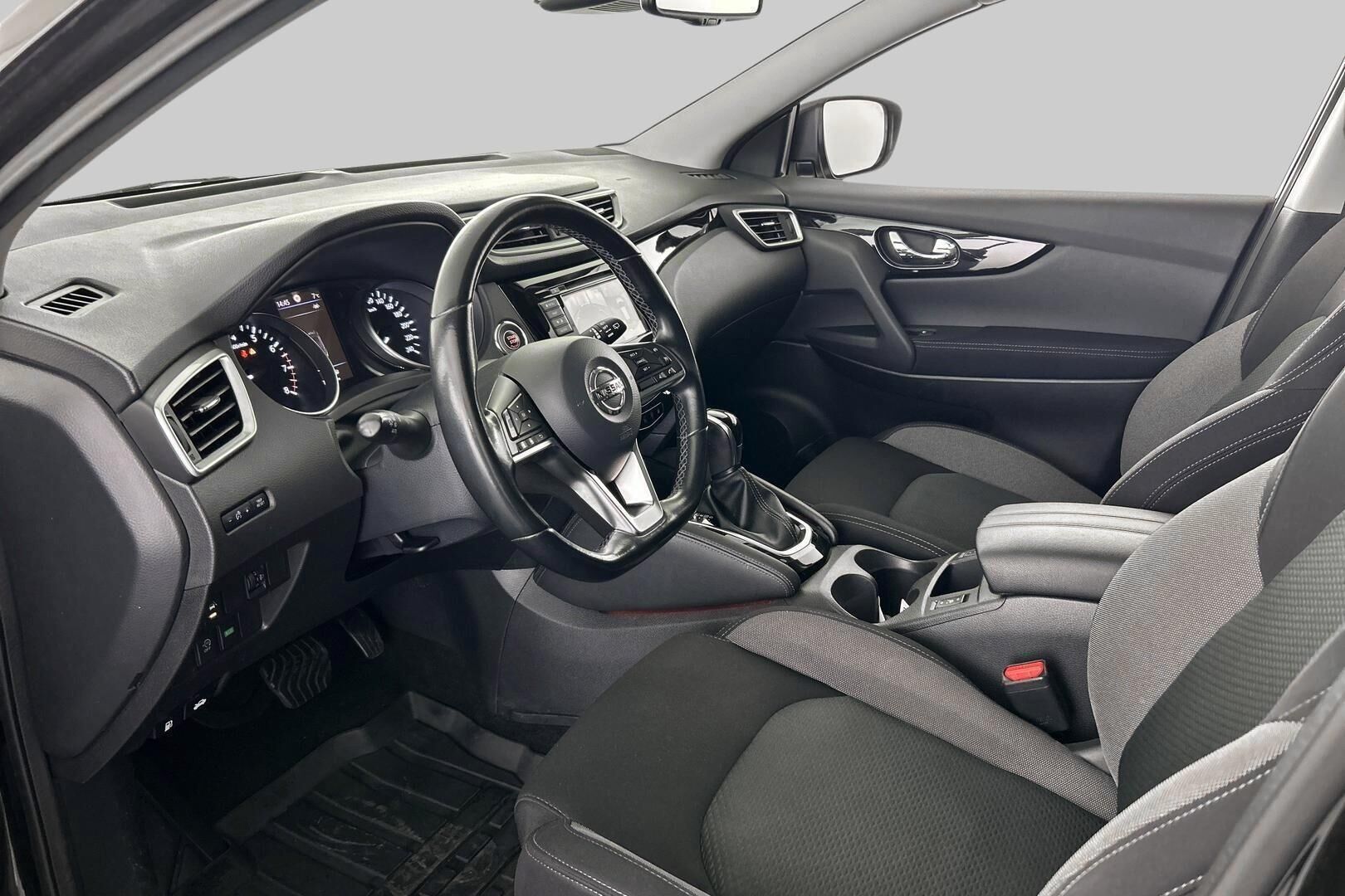 Nissan Qashqai iso kuva 9