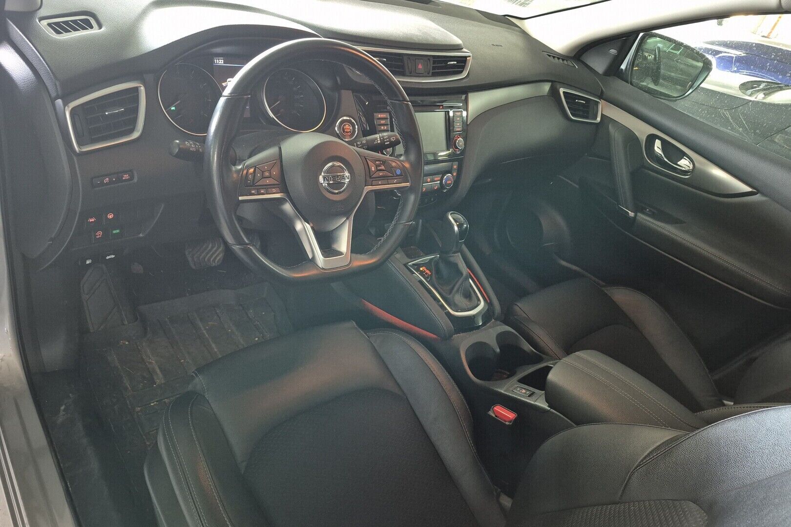 Nissan Qashqai iso kuva 1