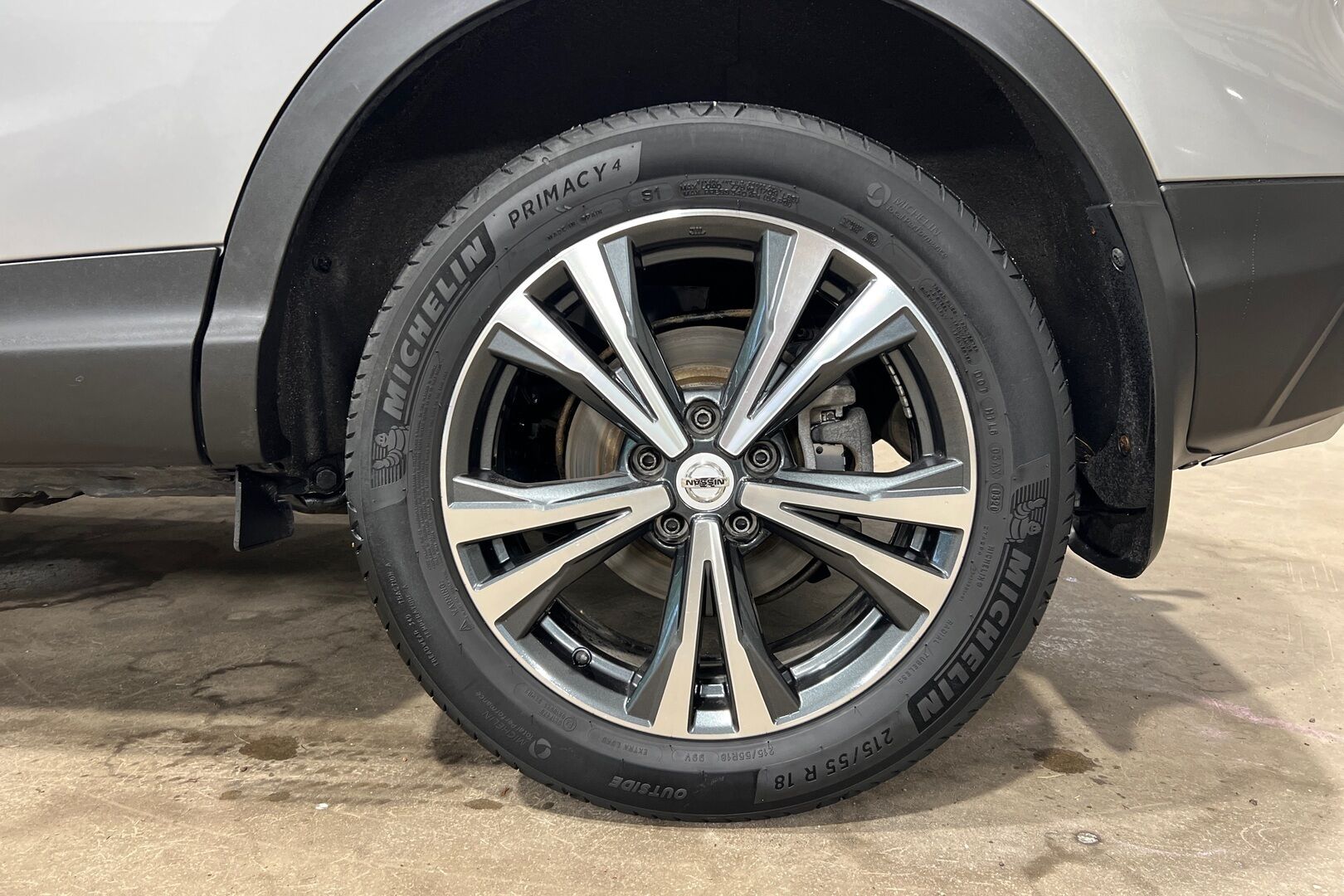 Nissan Qashqai iso kuva 10