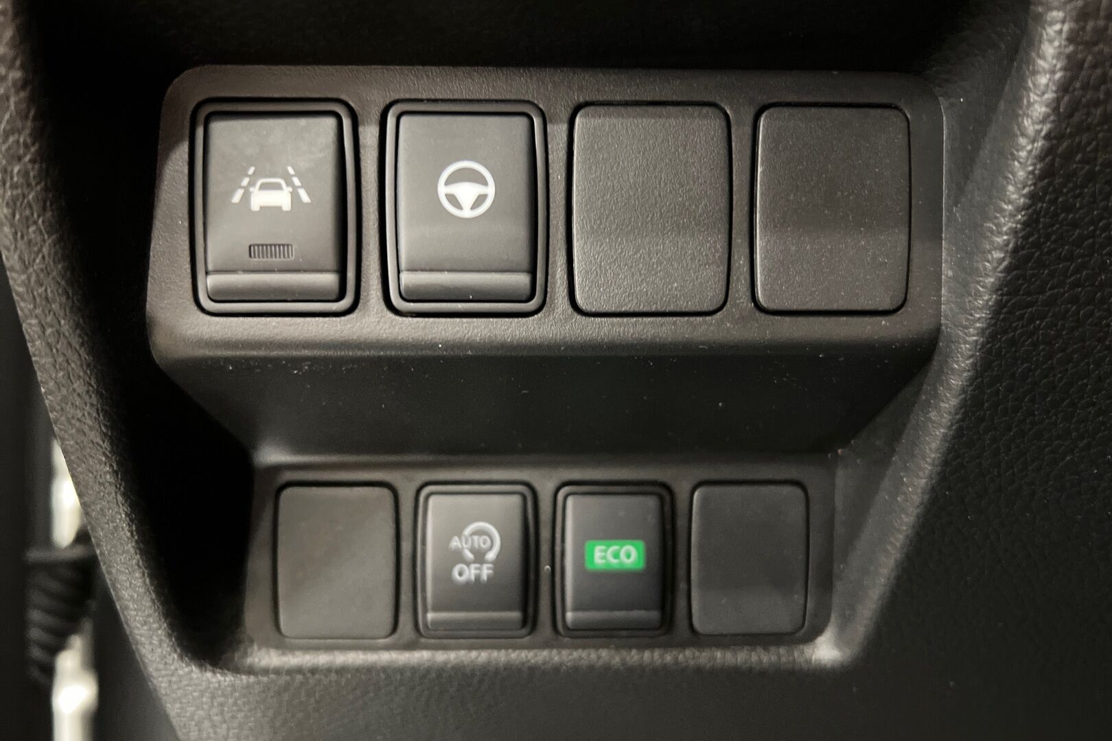 Nissan Qashqai iso kuva 16