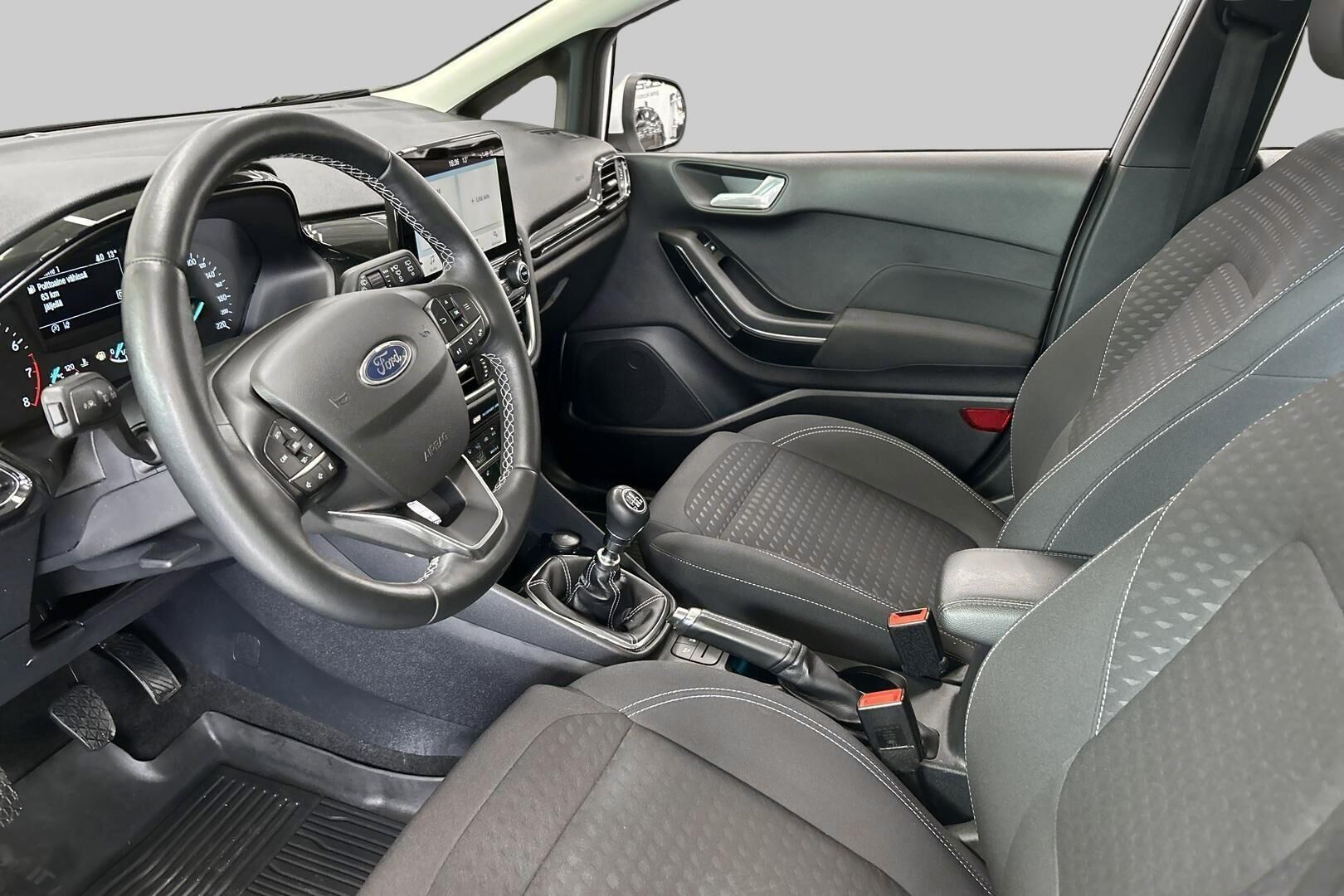 Ford Fiesta iso kuva 27