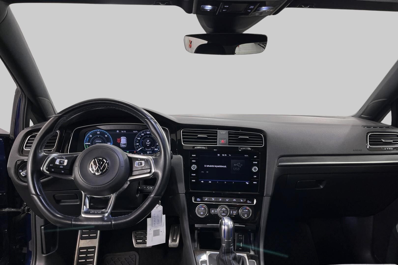 Volkswagen Golf iso kuva 11
