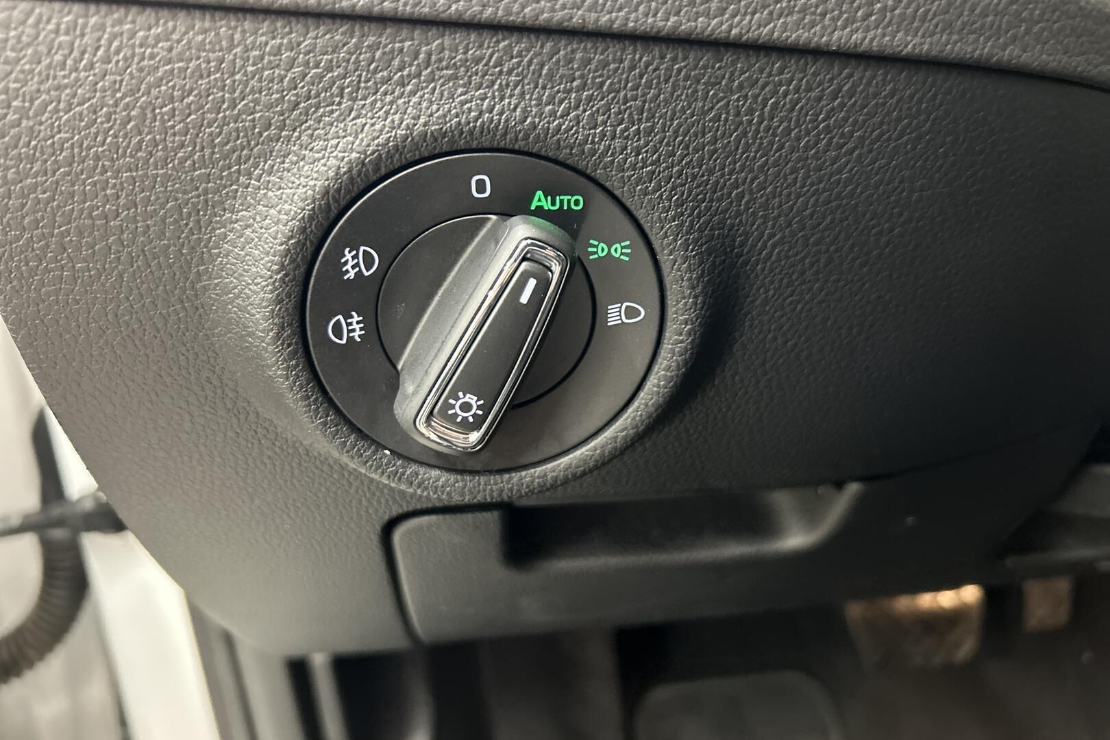 Skoda Superb iso kuva 25
