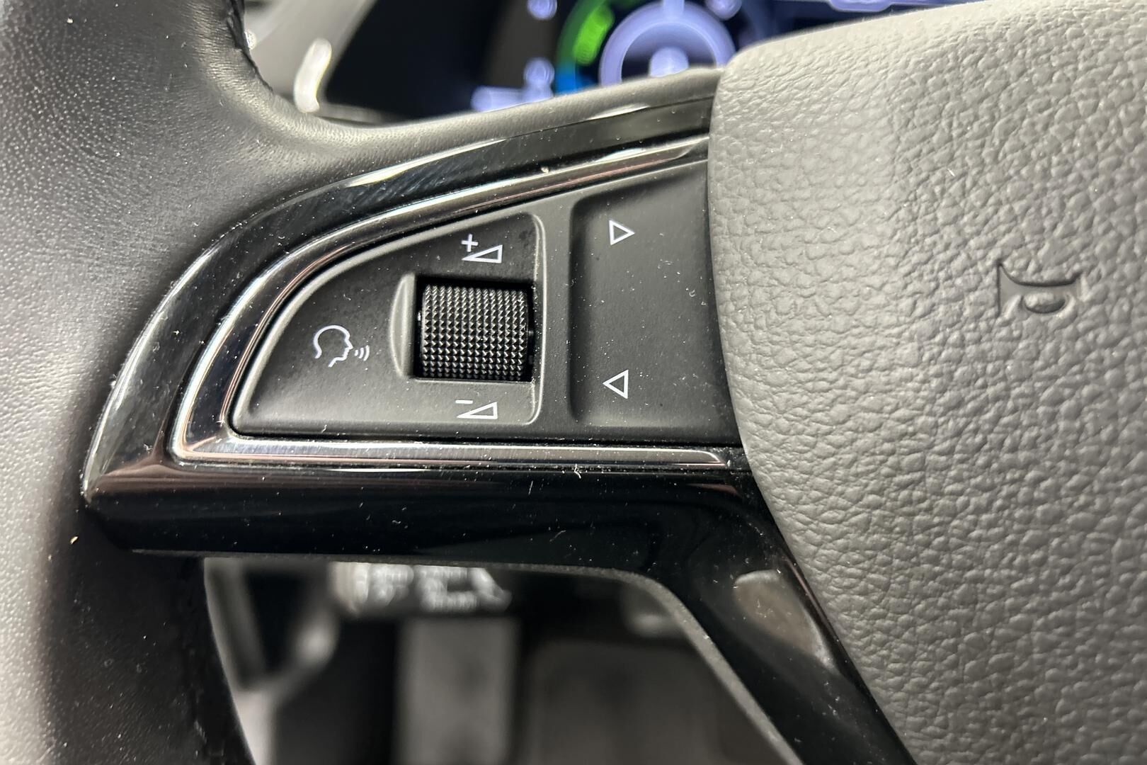Skoda Superb iso kuva 22