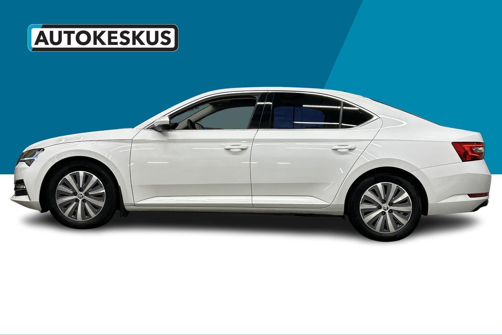 Skoda Superb iso kuva 5