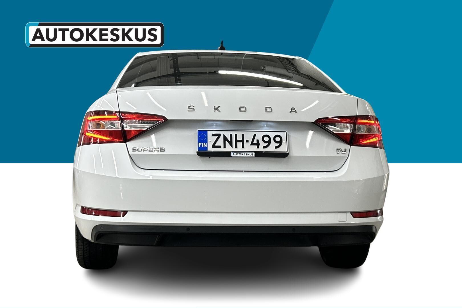 Skoda Superb iso kuva 6
