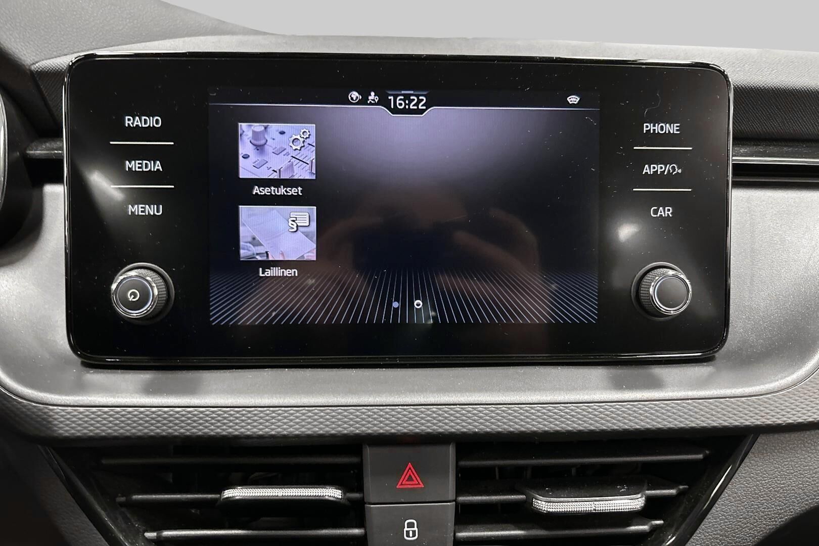 Skoda Scala iso kuva 30