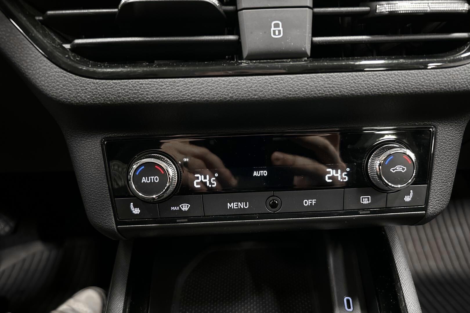 Skoda Scala iso kuva 16