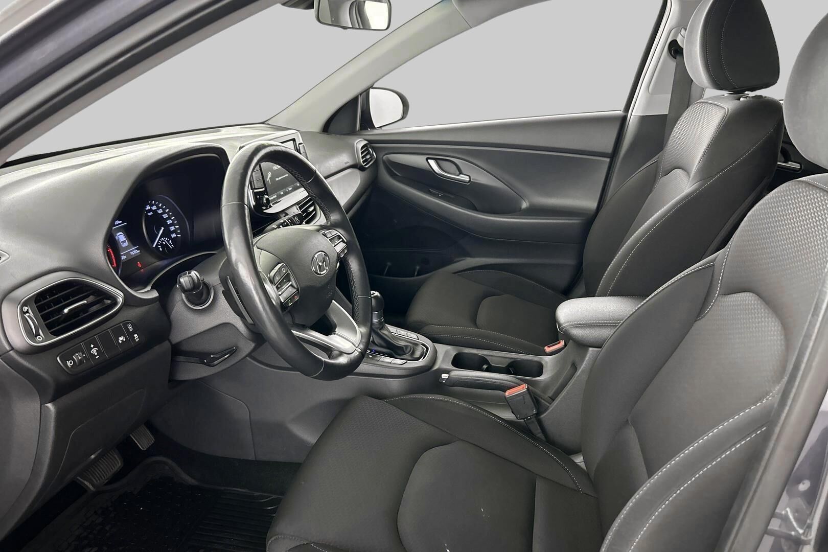 Hyundai i30 Wagon iso kuva 9