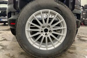 Jaguar I-PACE esikatselu 11