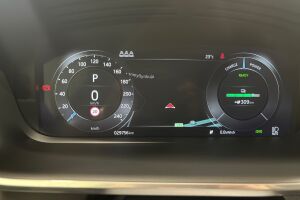 Jaguar I-PACE esikatselu 12