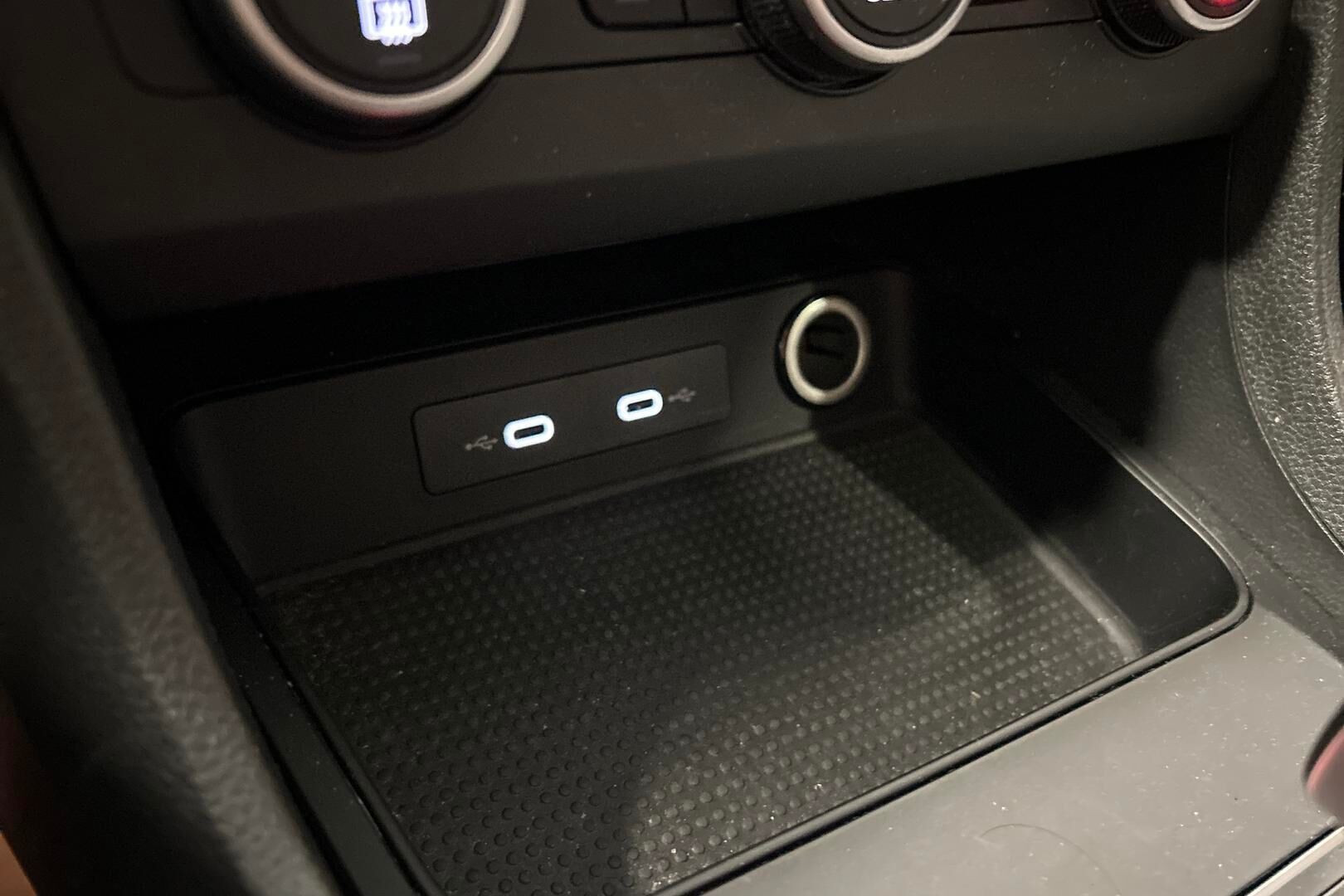 Seat Ateca iso kuva 16