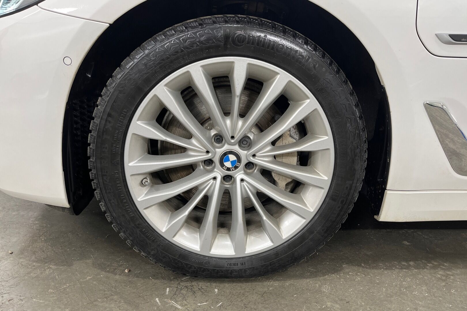 BMW 5-sarja iso kuva 11