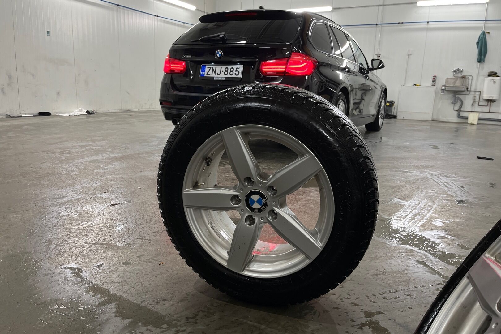 BMW 3-sarja iso kuva 12