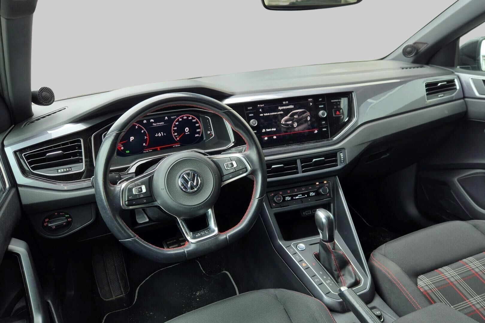 Volkswagen Polo iso kuva 2