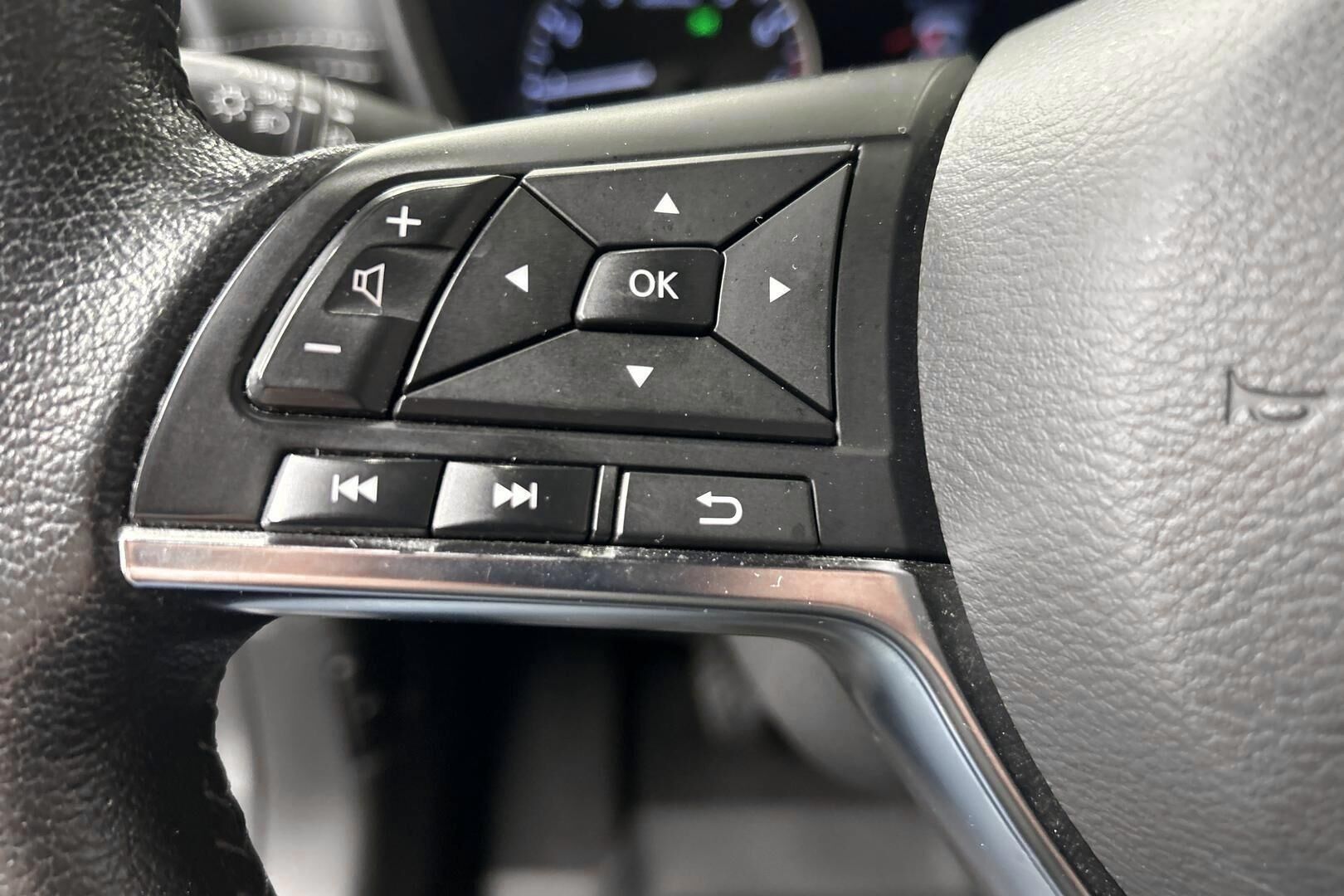 Nissan Juke iso kuva 13