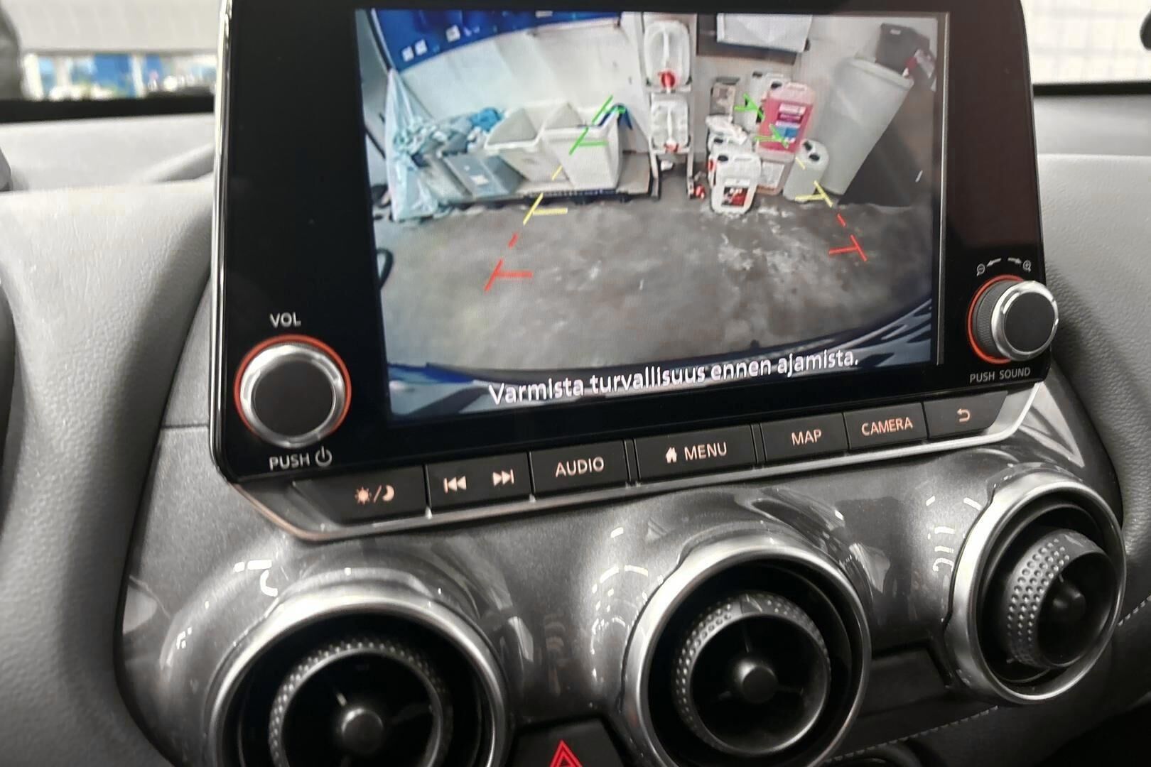 Nissan Juke iso kuva 18