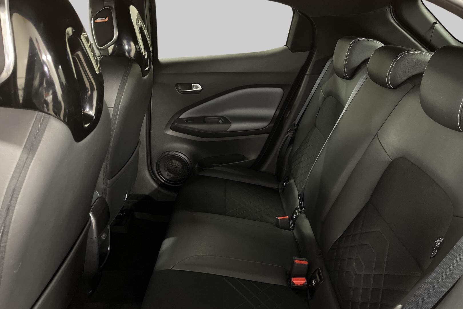 Nissan Juke iso kuva 10