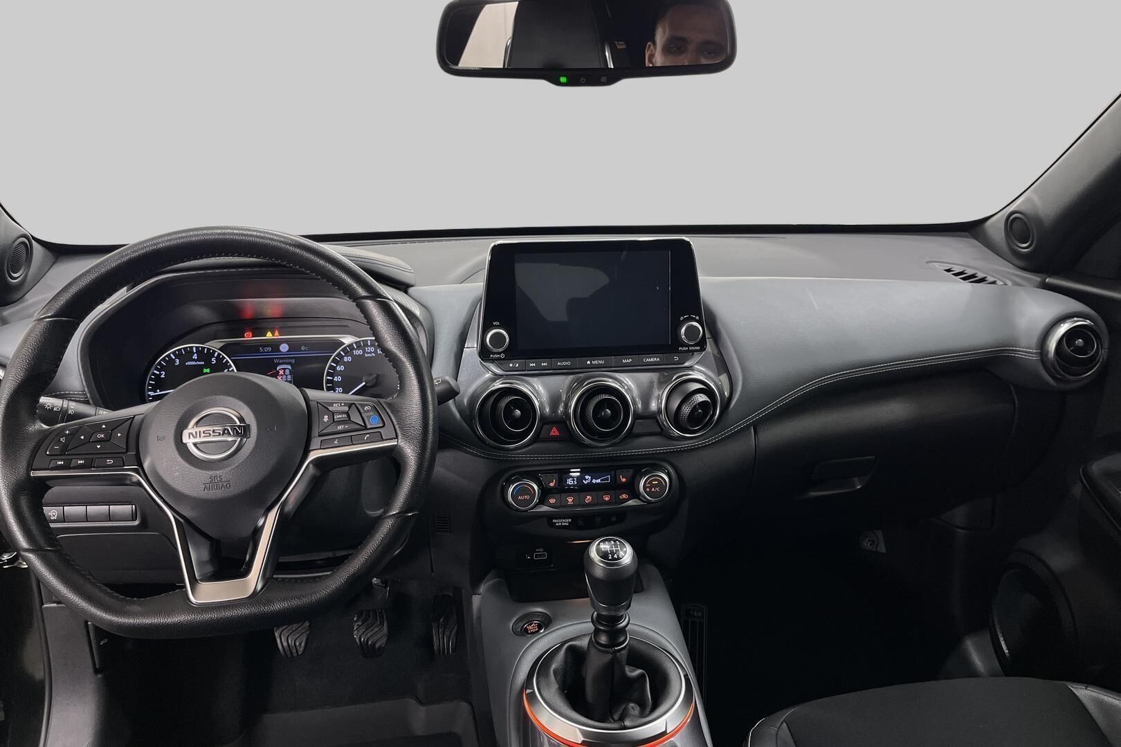 Nissan Juke iso kuva 11