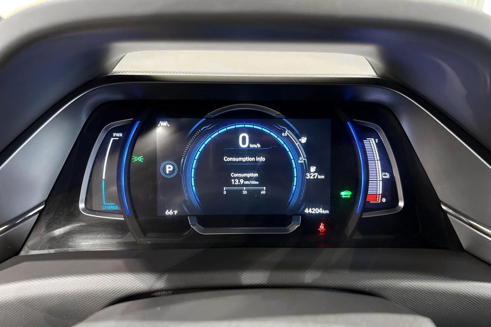 Hyundai IONIQ electric iso kuva 14