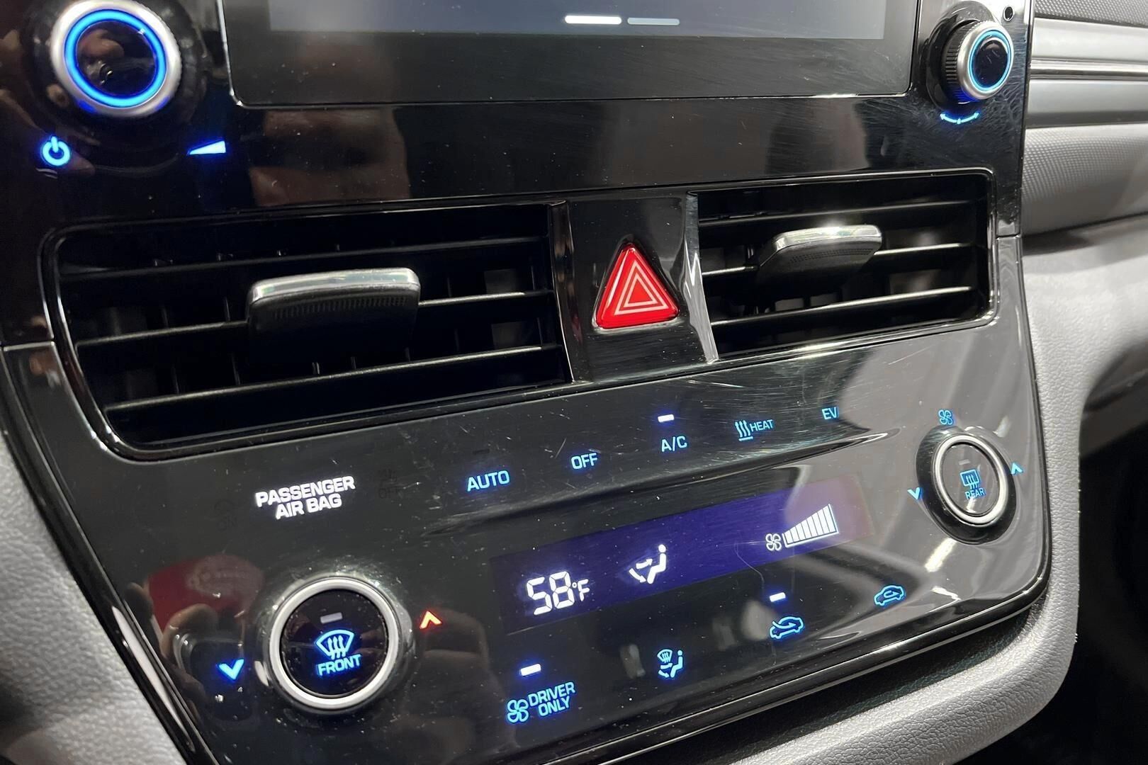Hyundai IONIQ electric iso kuva 17