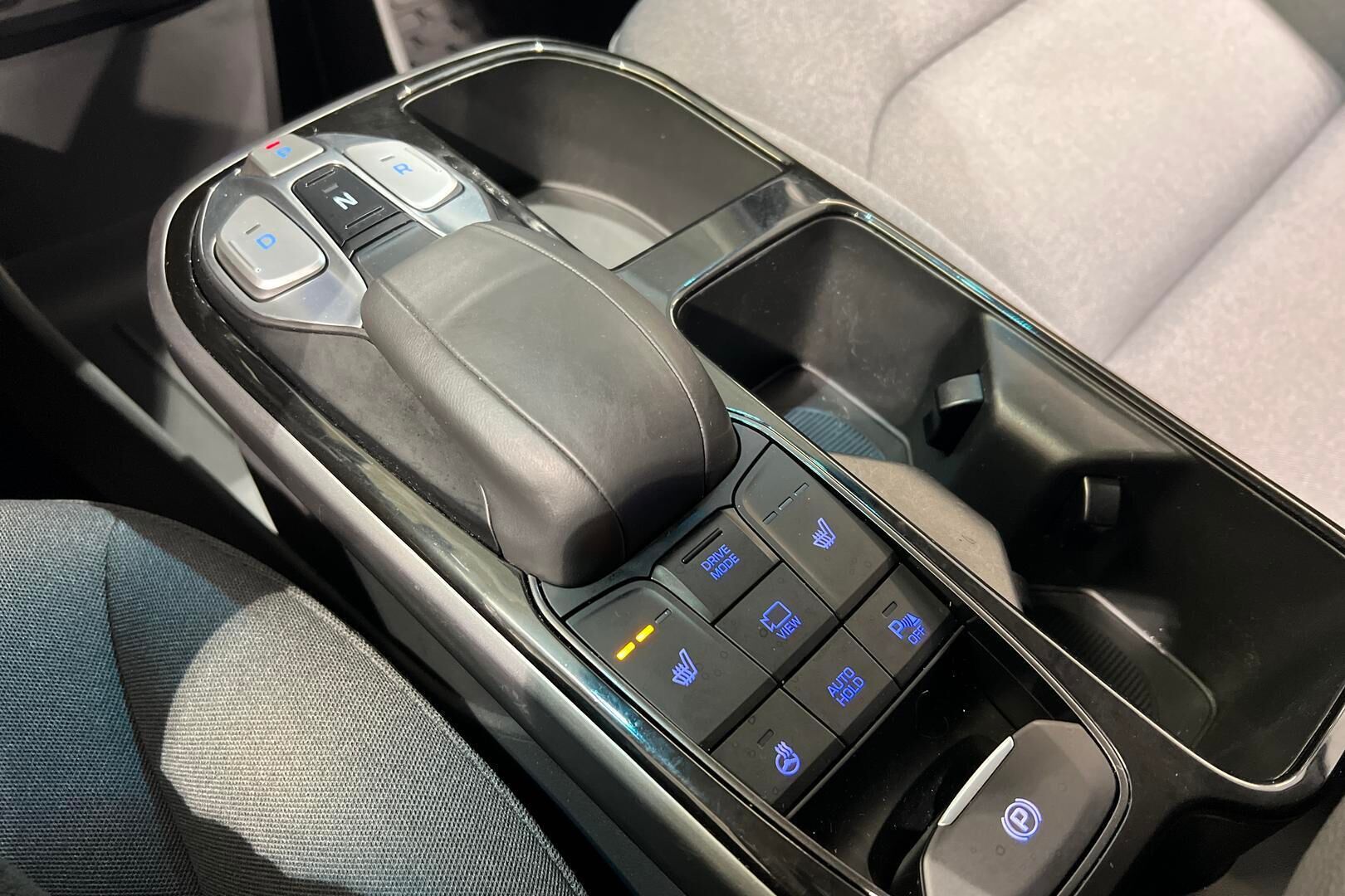 Hyundai IONIQ electric iso kuva 19