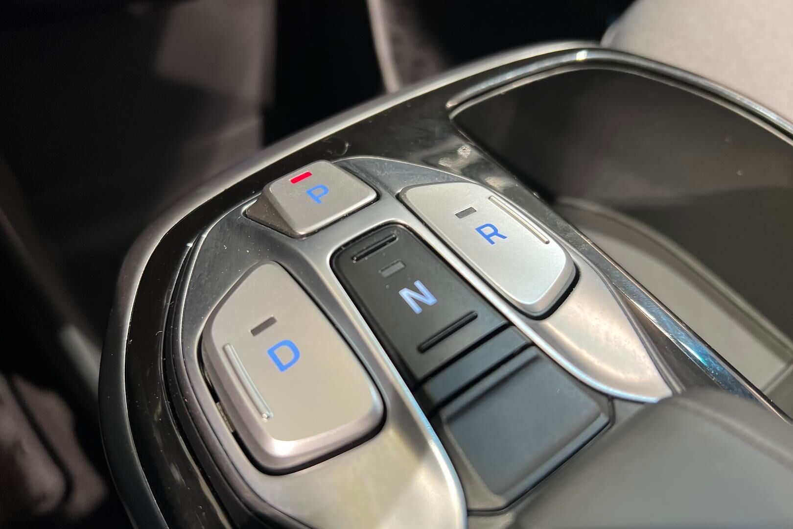 Hyundai IONIQ electric iso kuva 21